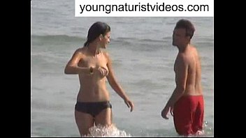 girls nude on beach 2